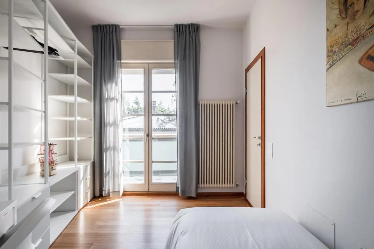 Tagliacozzi Suite Apartment Bologna 0*,